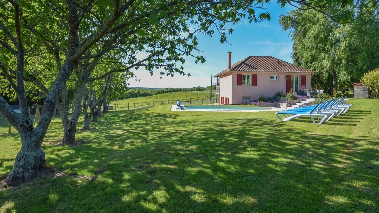 Photo of Outdoor in Saint-Medard-d'Excideuil