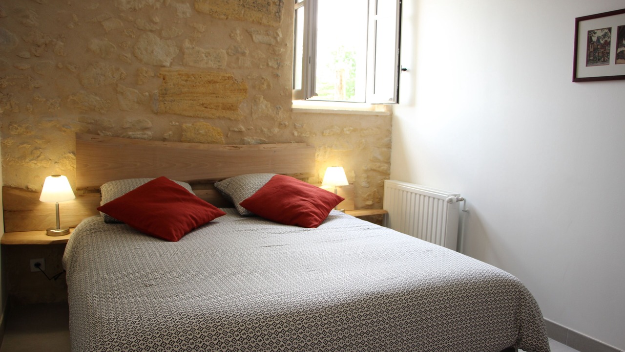 Photo of Bedroom in Langoiran