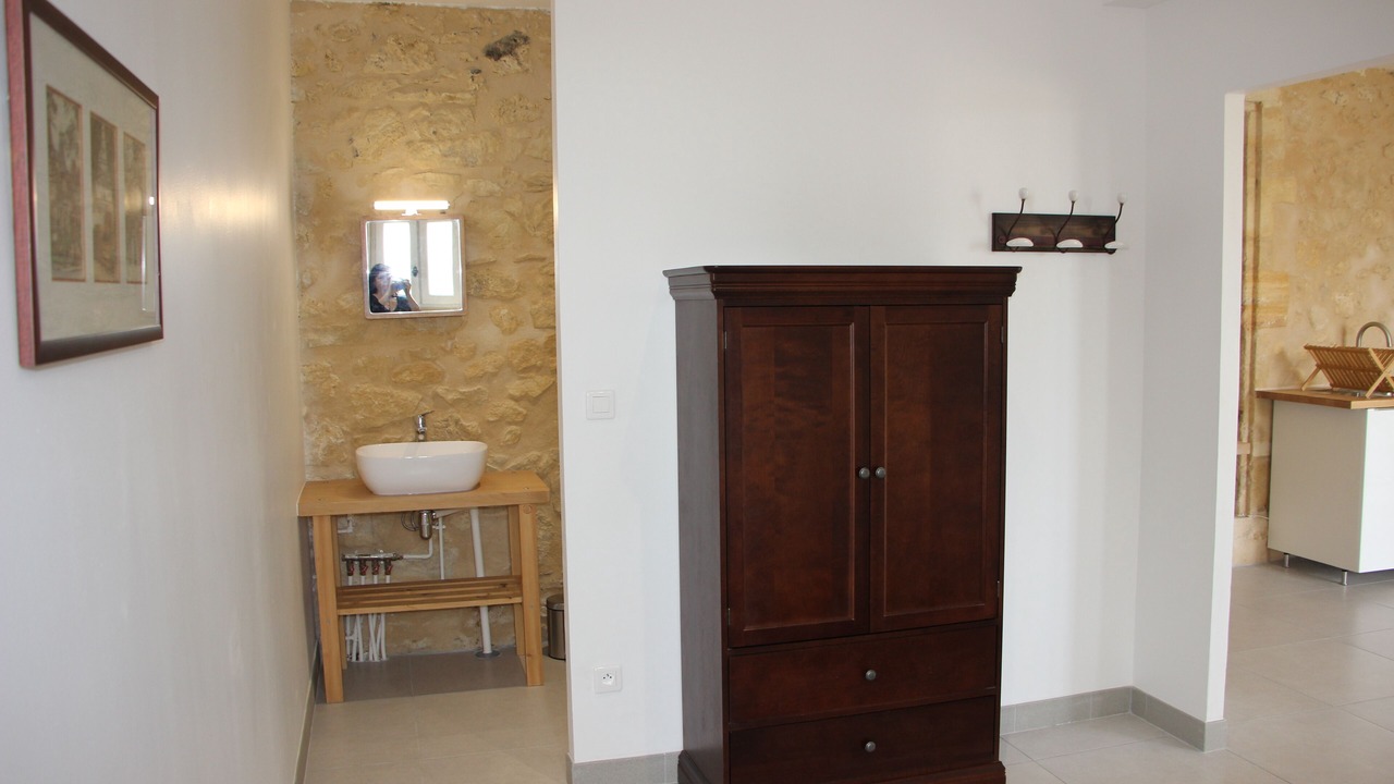 Photo of Bedroom in Langoiran