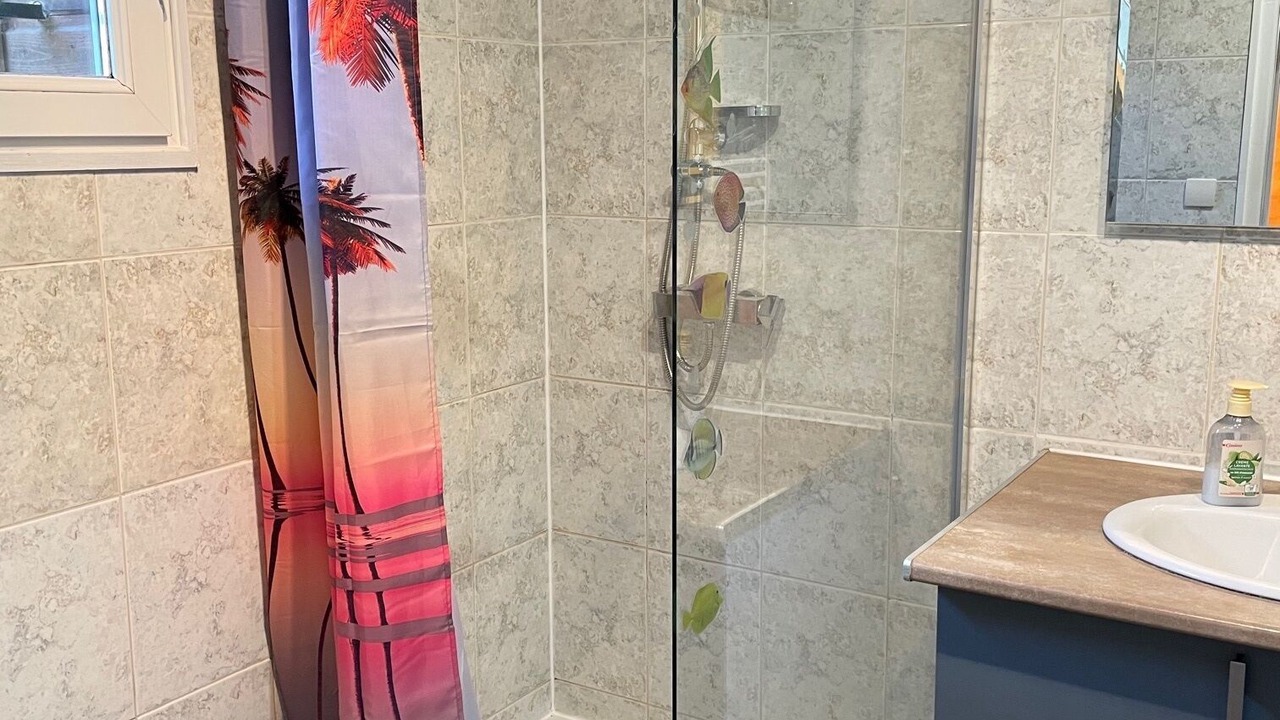 Photo of Bathroom in Grayan-Et-L'Hopital