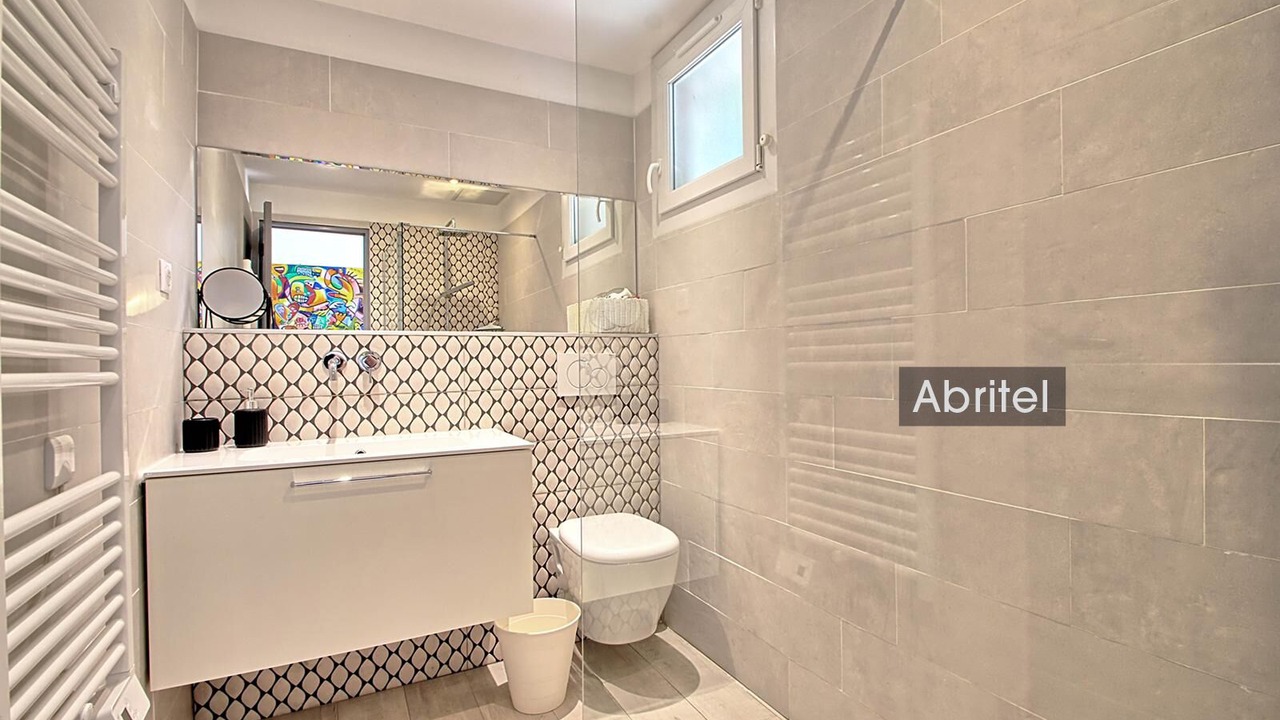 Photo of Bathroom in Le Lavandou