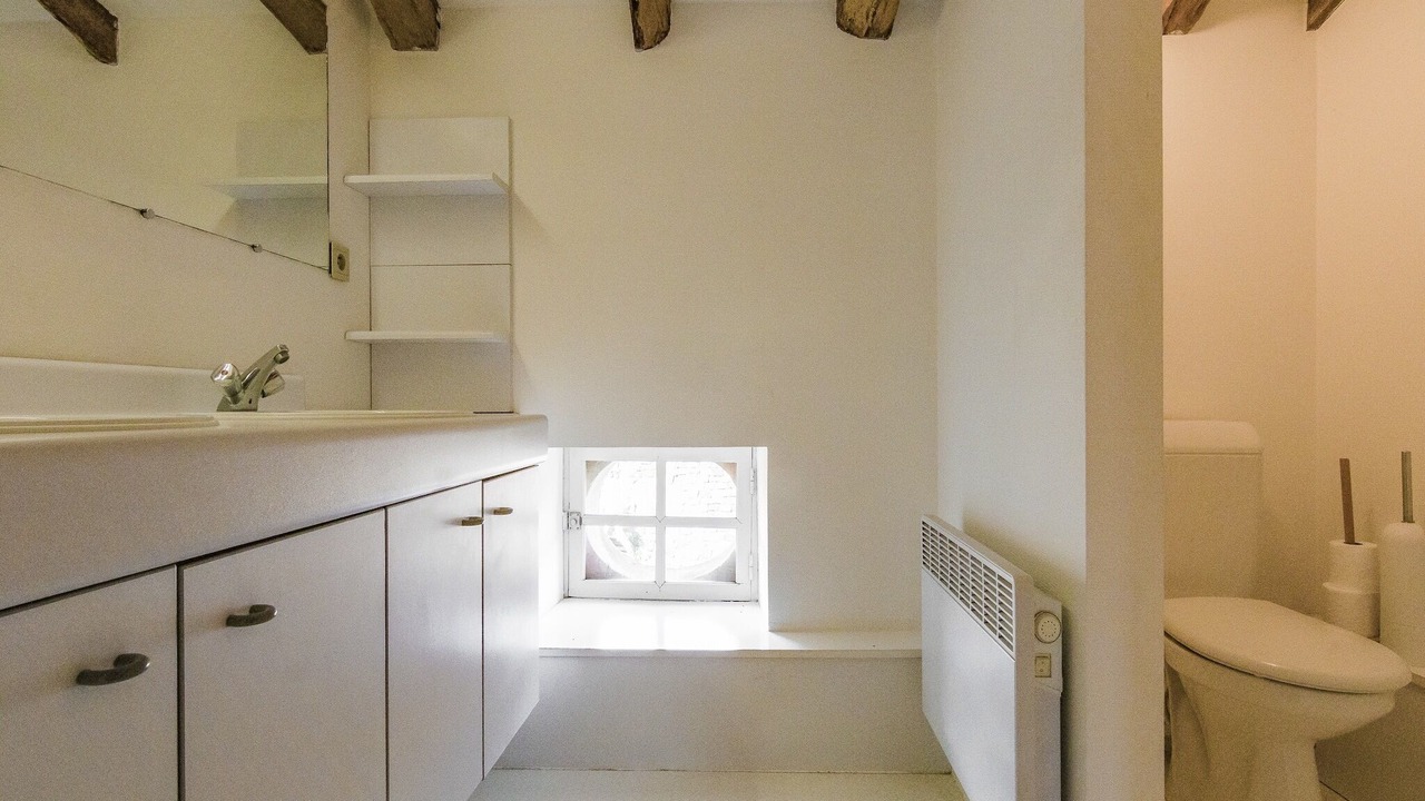 Photo of Bathroom in Saint-Georges-de-Montclard