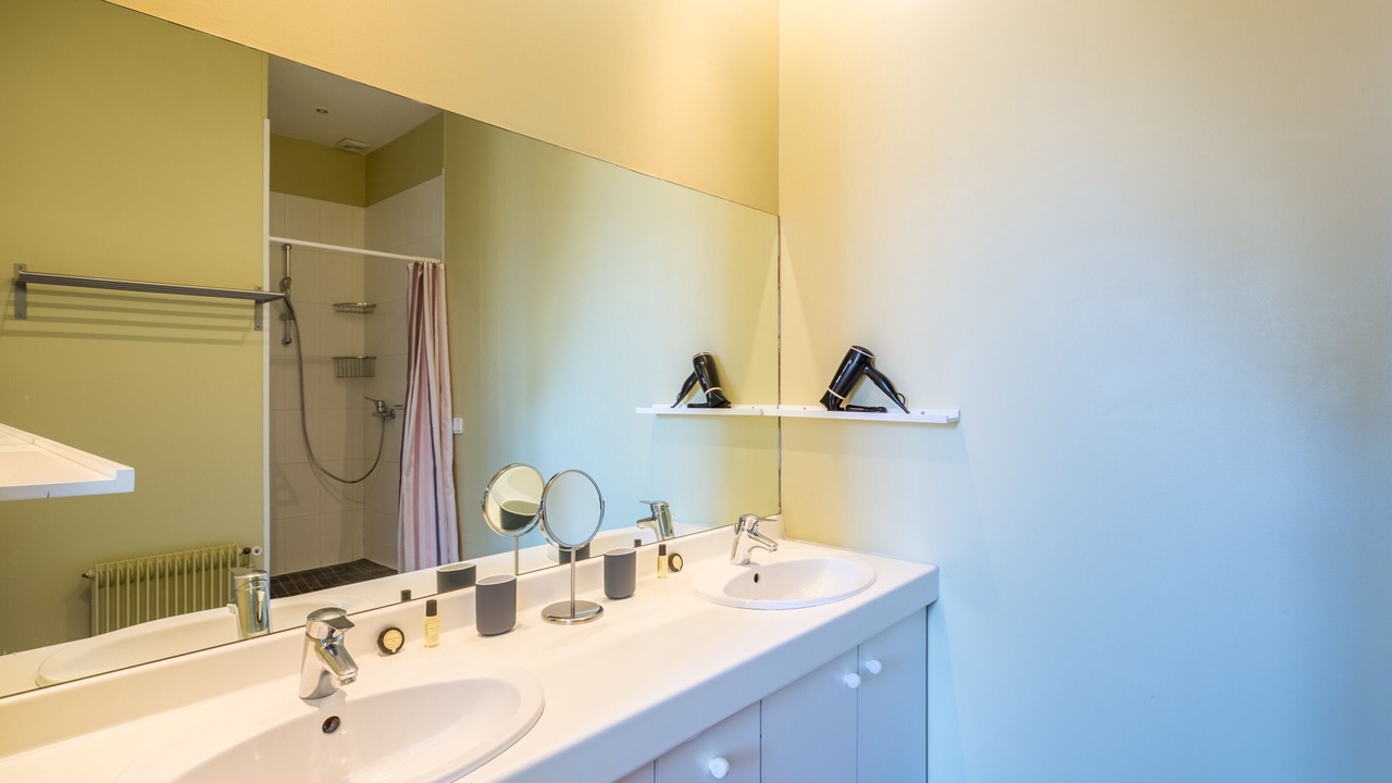Photo of Bathroom in Saint Seurin - Fondaudege