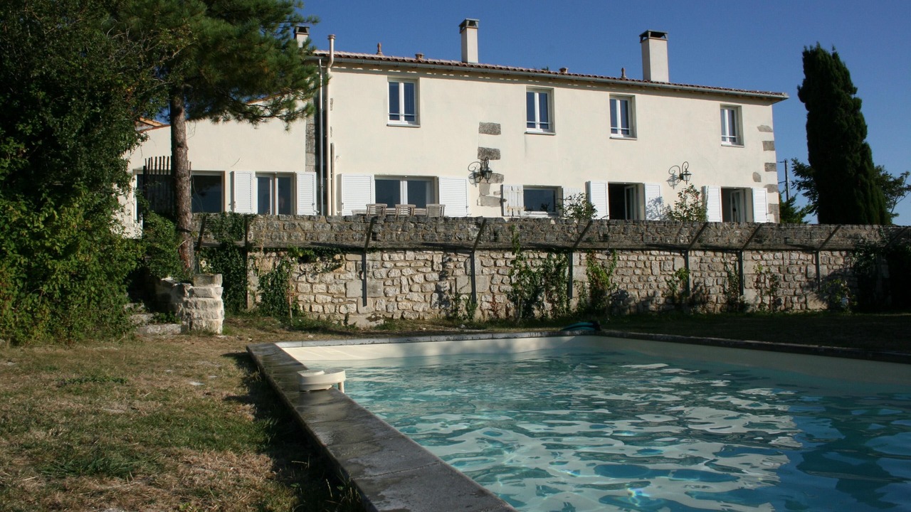 Photo of Outdoor in Saint-Romain-sur-Gironde