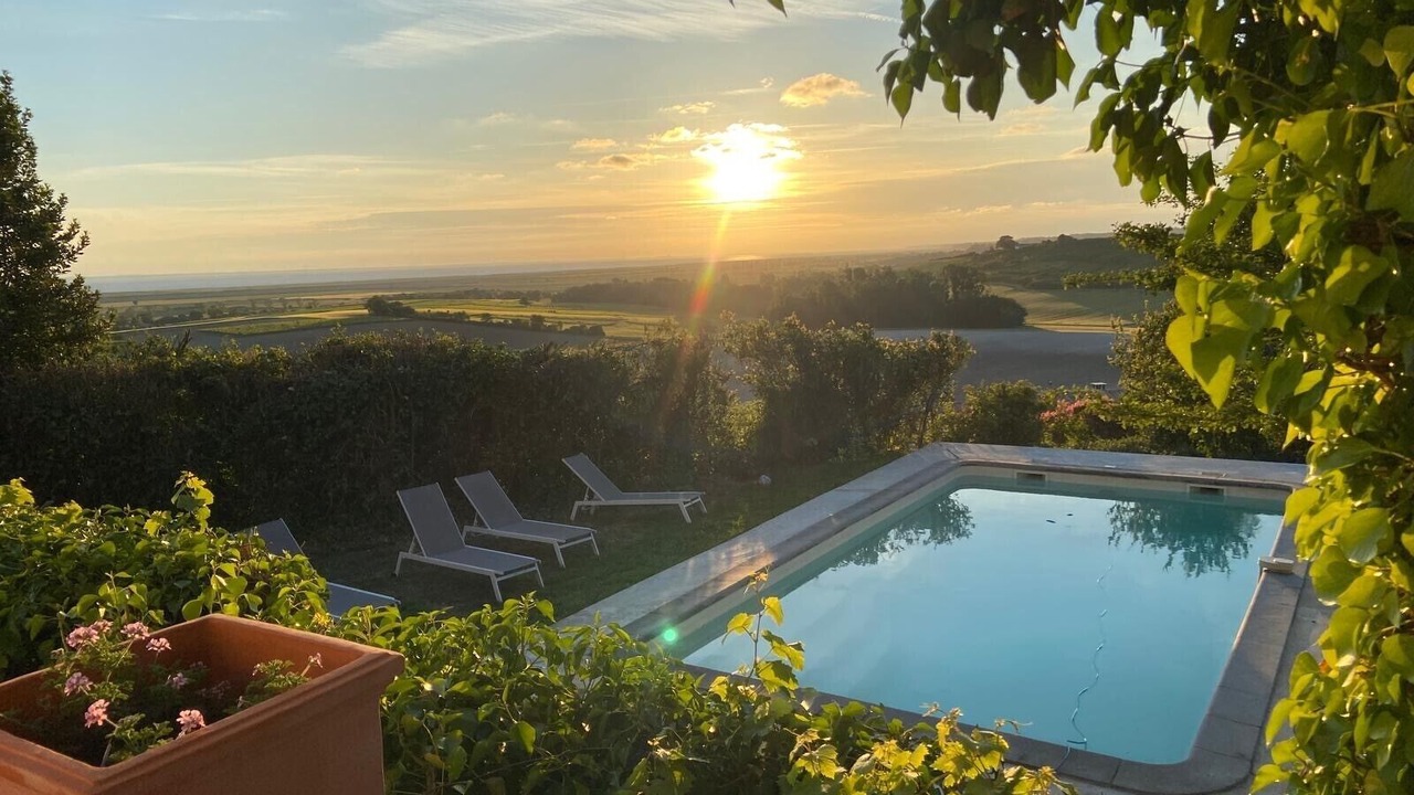 Photo of Outdoor in Saint-Romain-sur-Gironde