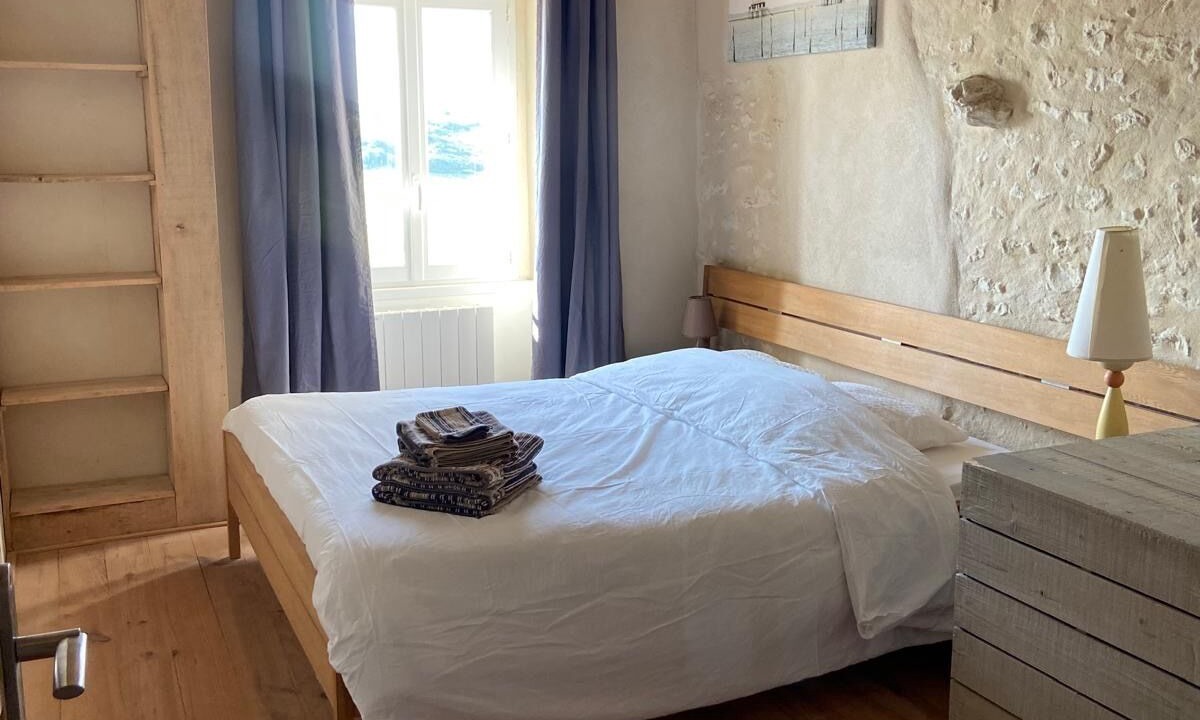 Photo of Bedroom in Saint-Romain-sur-Gironde