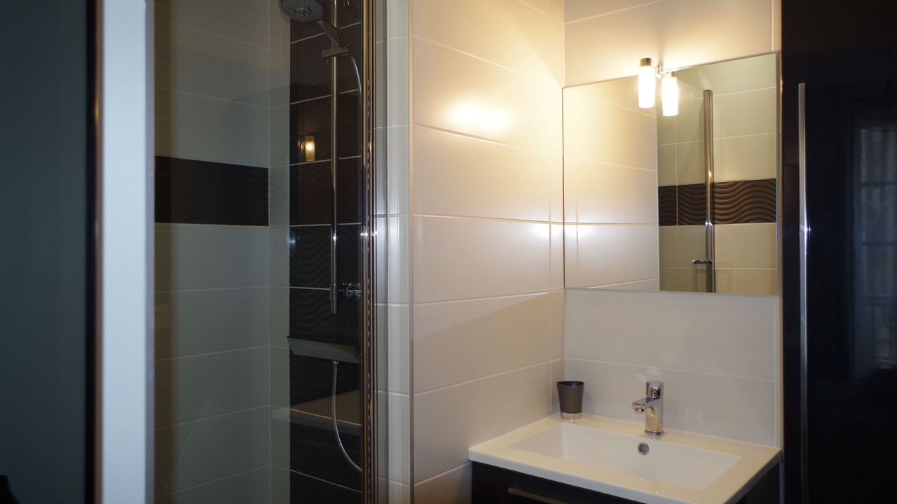 Photo of Bathroom in La Rochelle City Centre