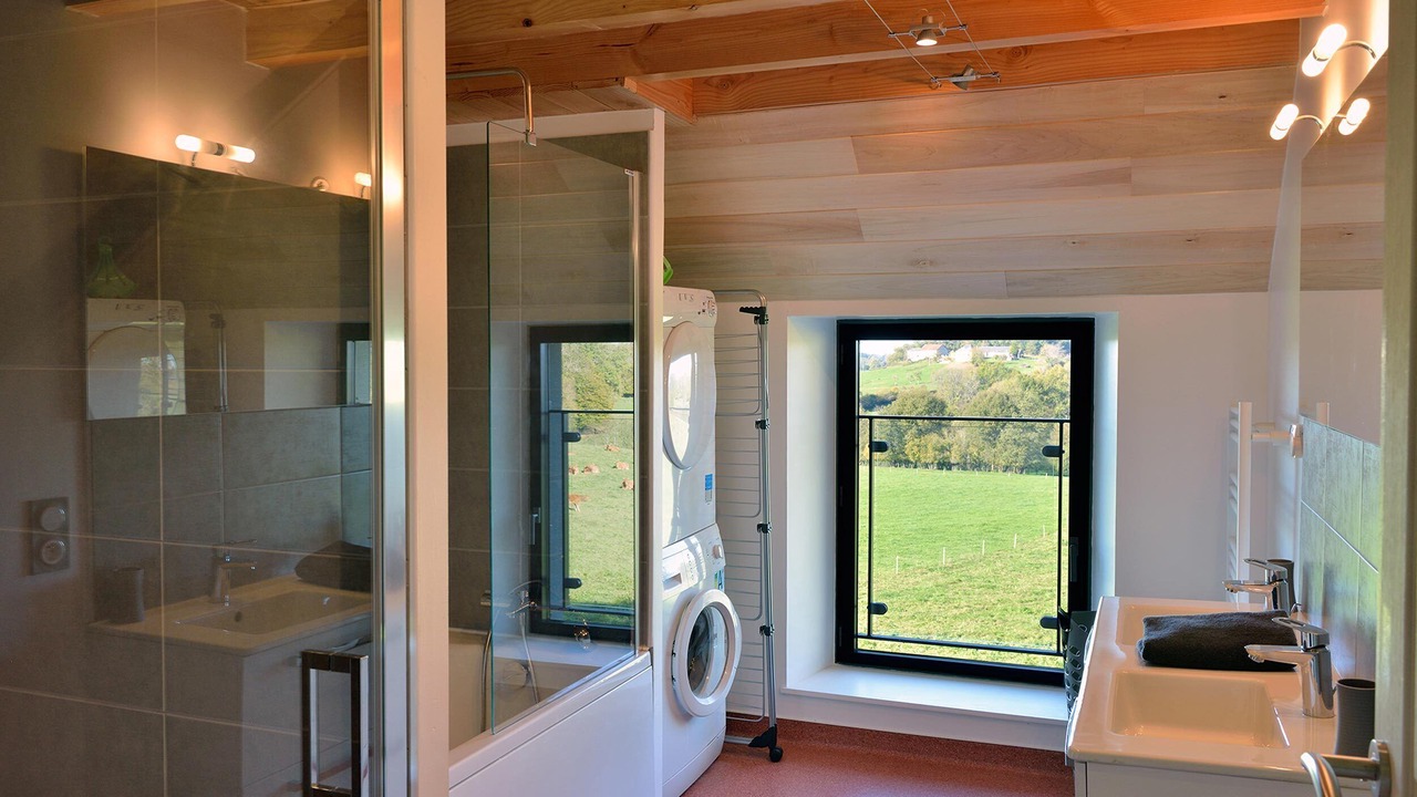 Photo of Bathroom in Saint-Germain-les-Vergnes