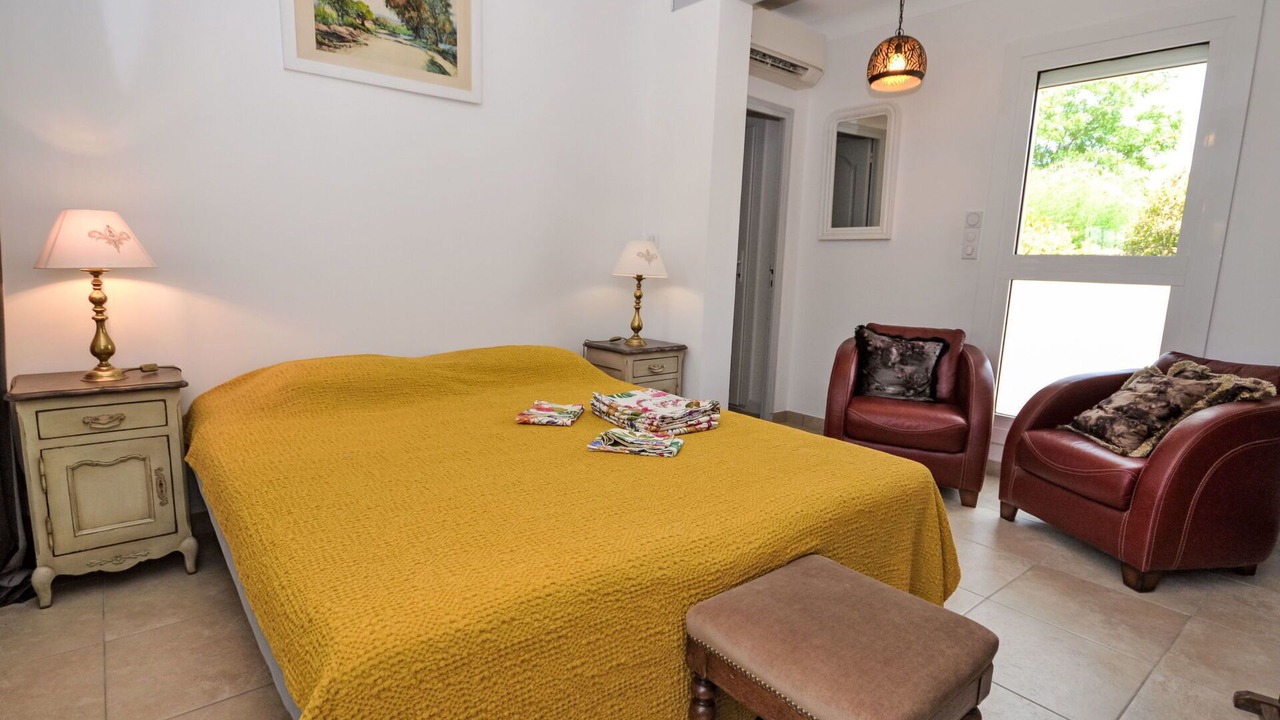 Photo of Bedroom in Morieres-les-Avignon