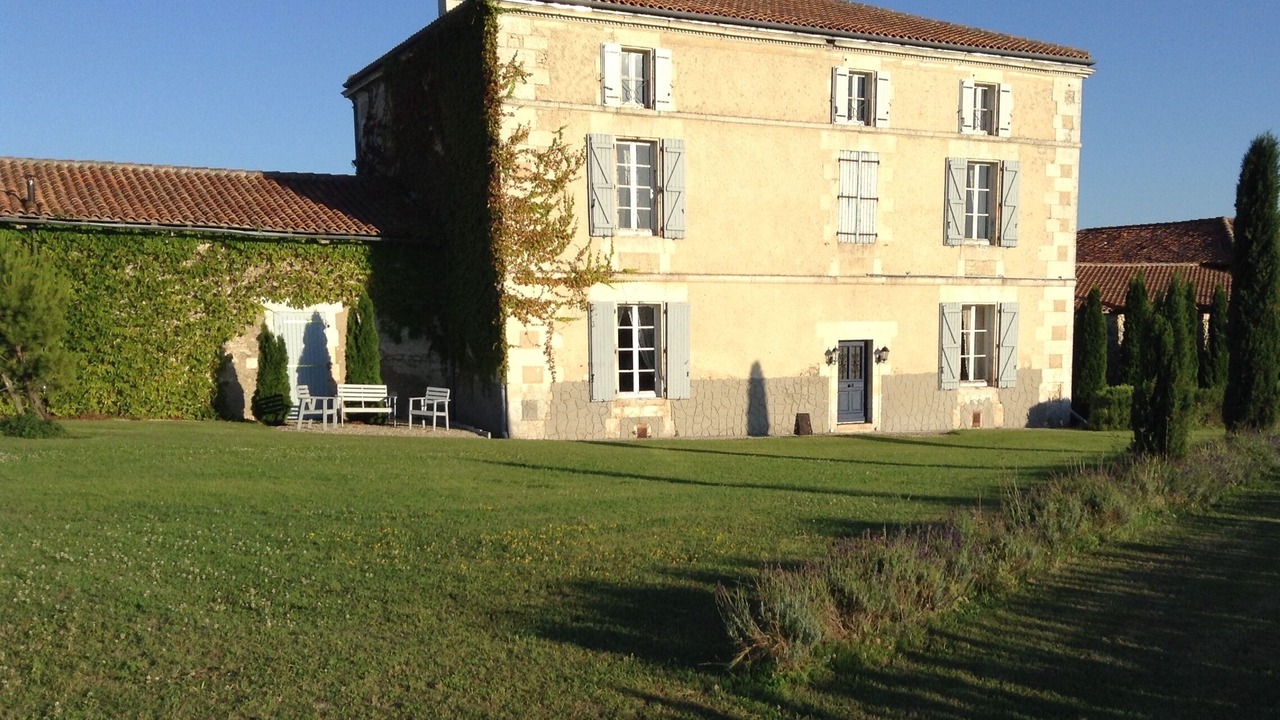Photo of Outdoor in Bessac