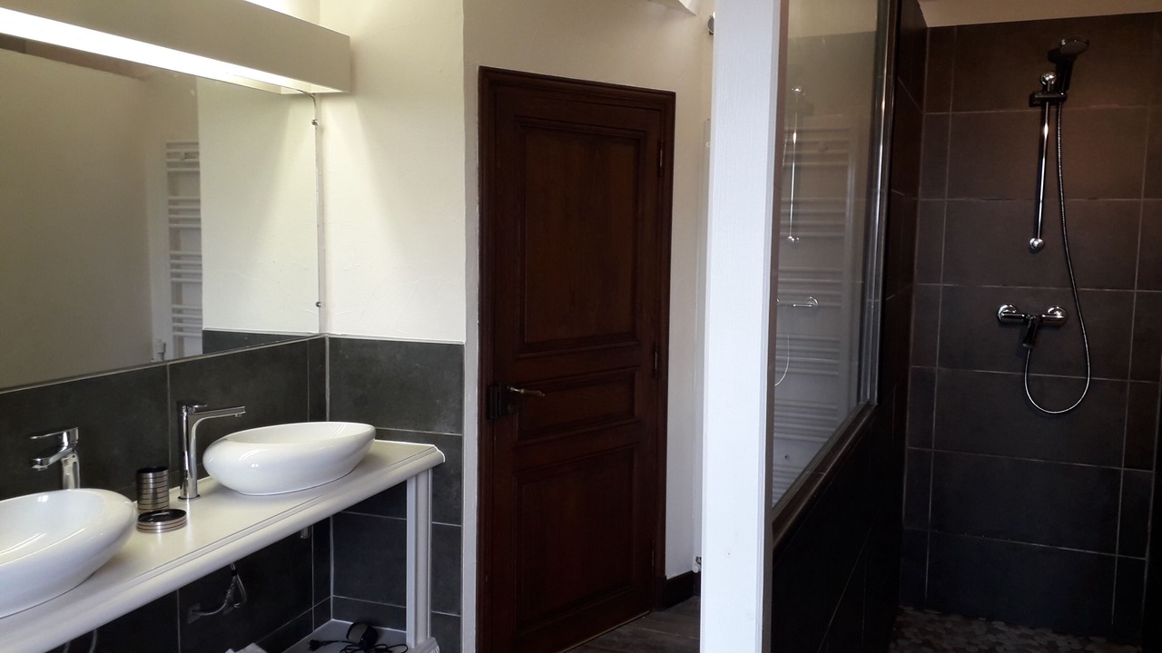 Photo of Bathroom in Sauveterre-la-Lemance