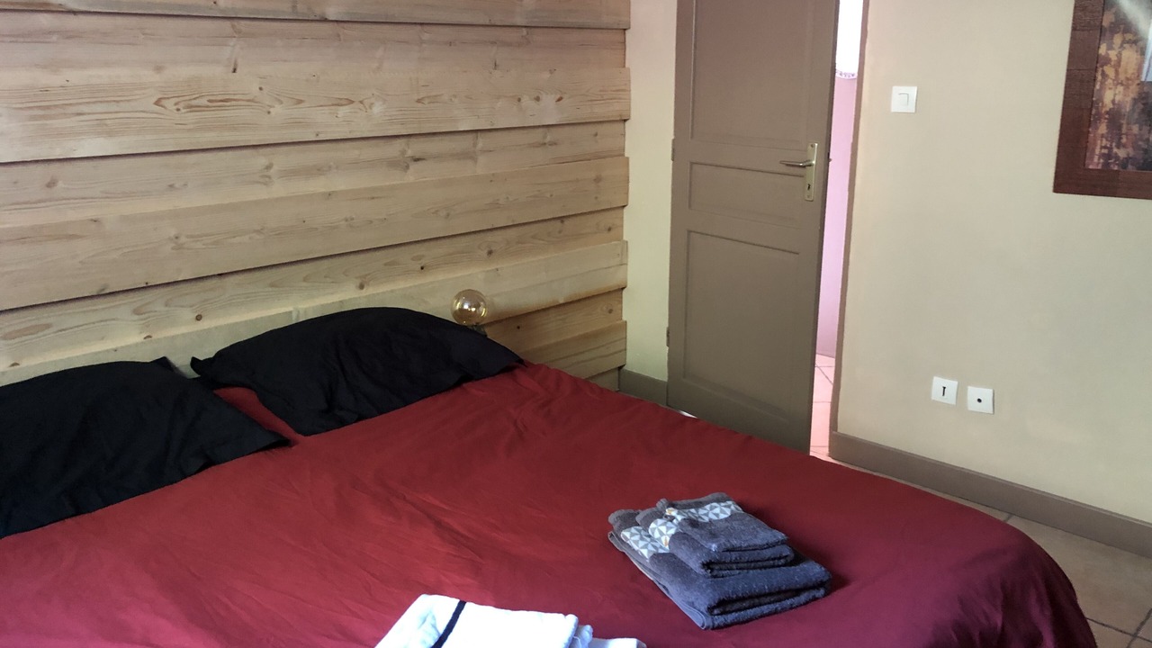 Photo of Bedroom in Voutezac