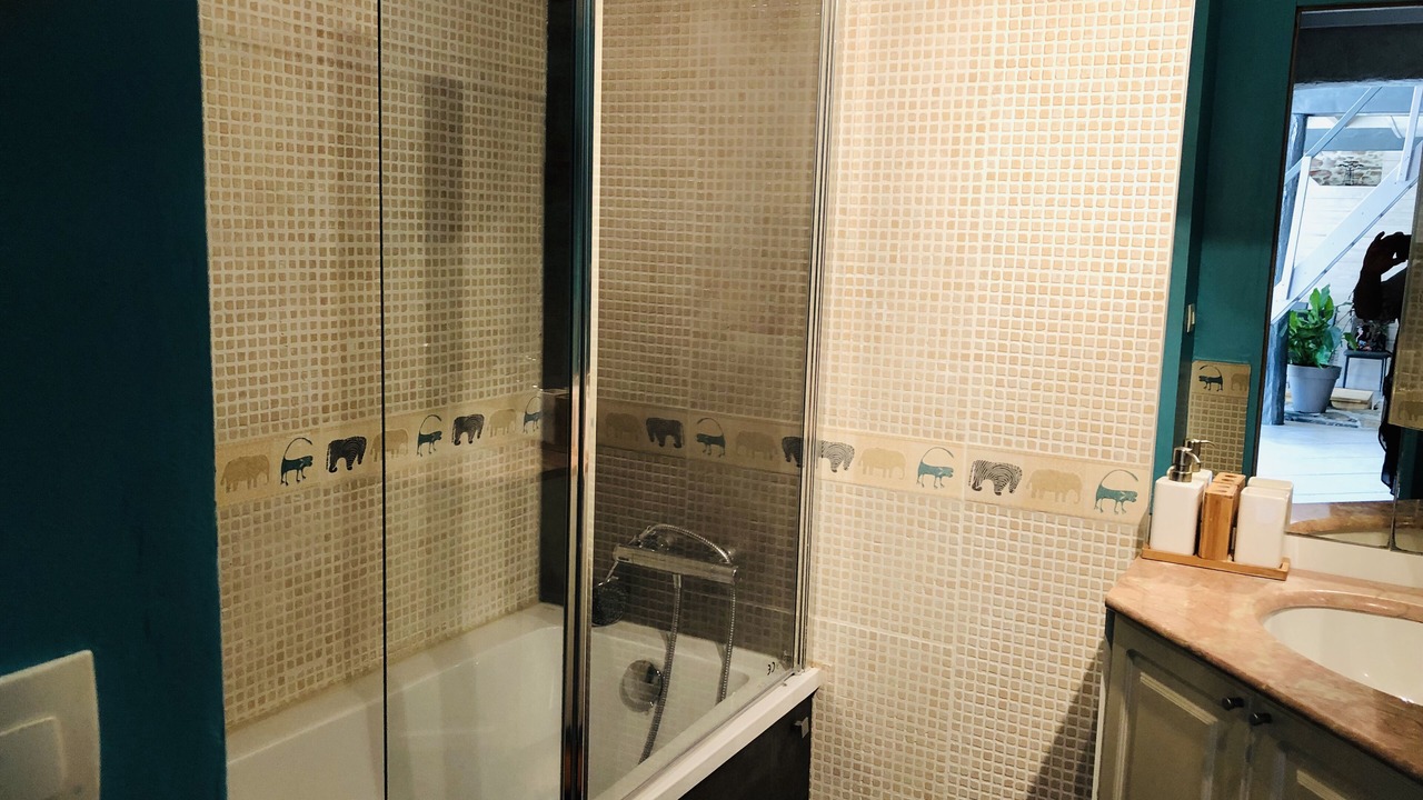 Photo of Bathroom in Voutezac