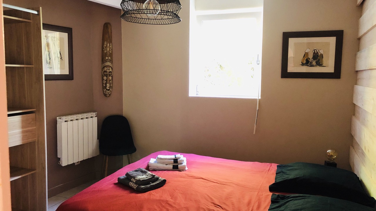Photo of Bedroom in Voutezac