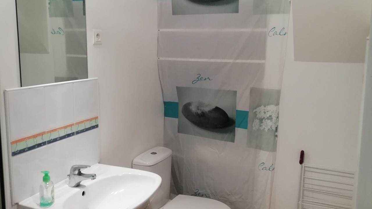 Photo of Bathroom in La Rochelle City Centre