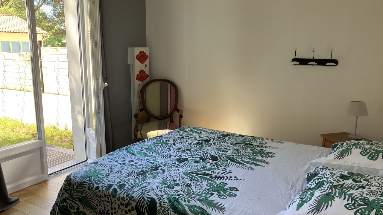 Photo of Bedroom in Saint-Palais-sur-Mer