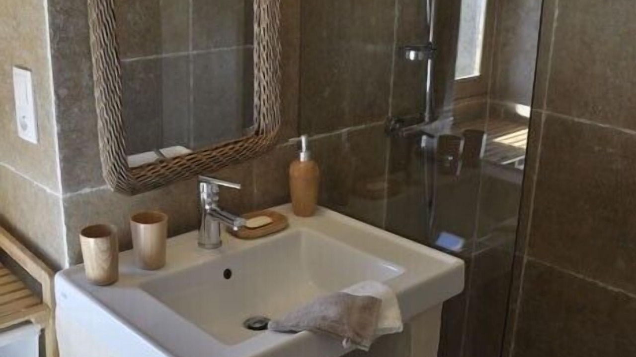 Photo of Bathroom in Tourtoirac