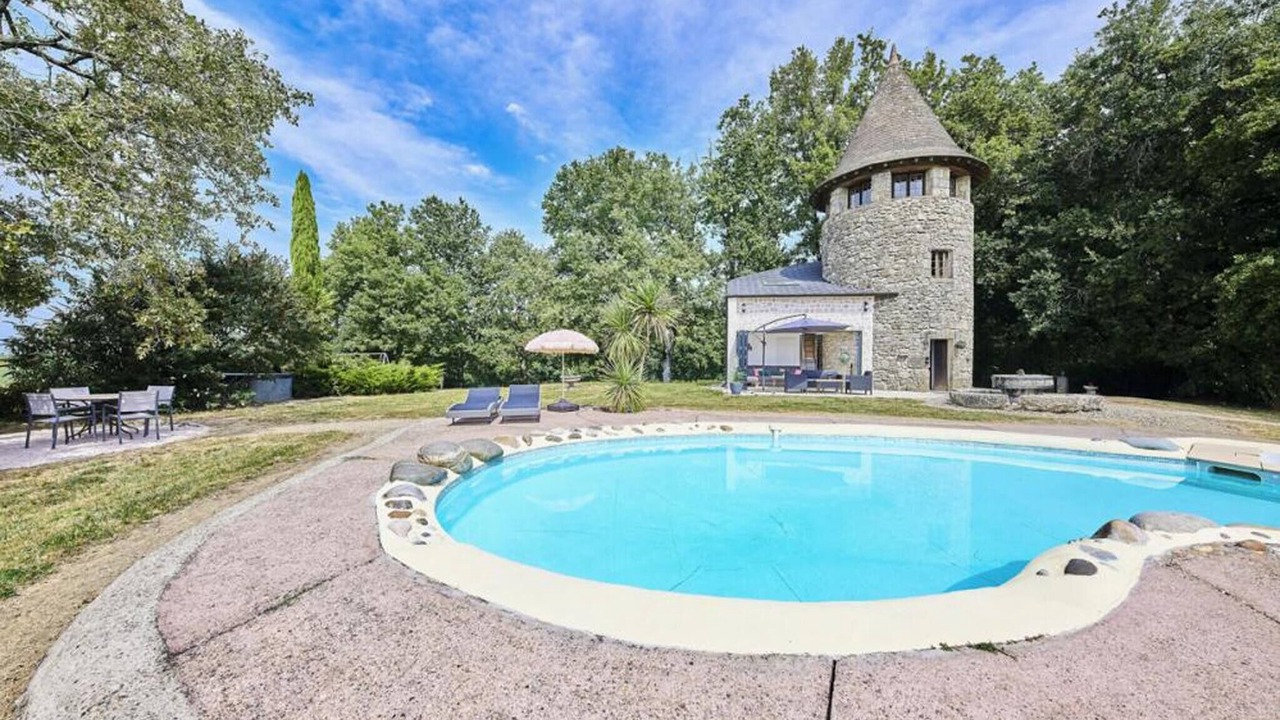 Photo of Outdoor in Coutures