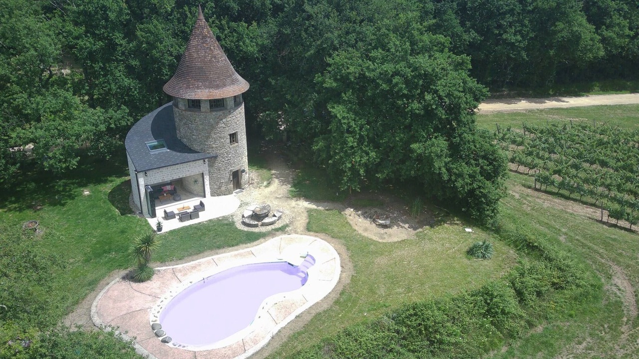 Photo of Outdoor in Coutures