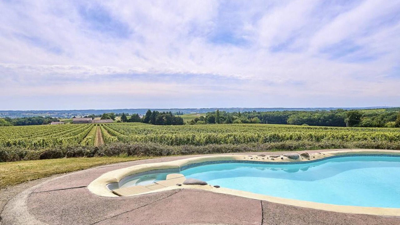 Photo of Outdoor in Coutures