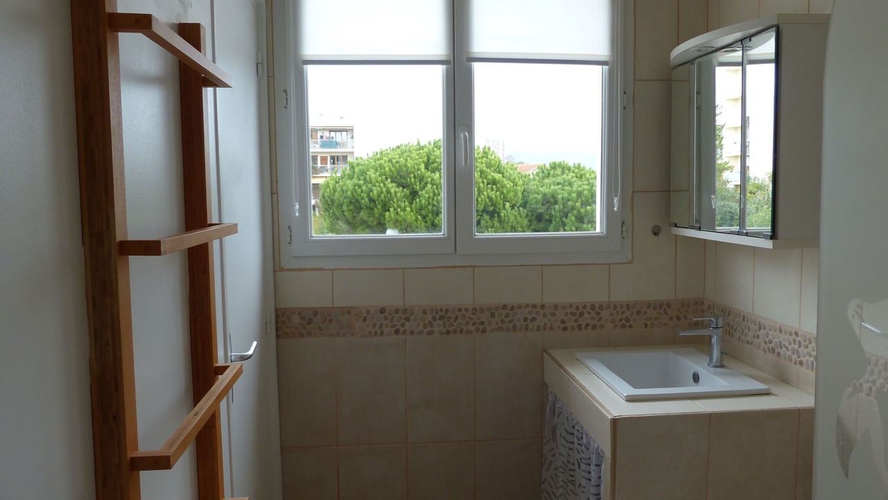 Photo of Bathroom in La Seyne-sur-Mer