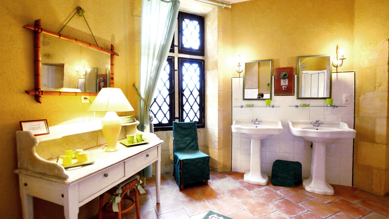 Photo of Bathroom in Bourniquel