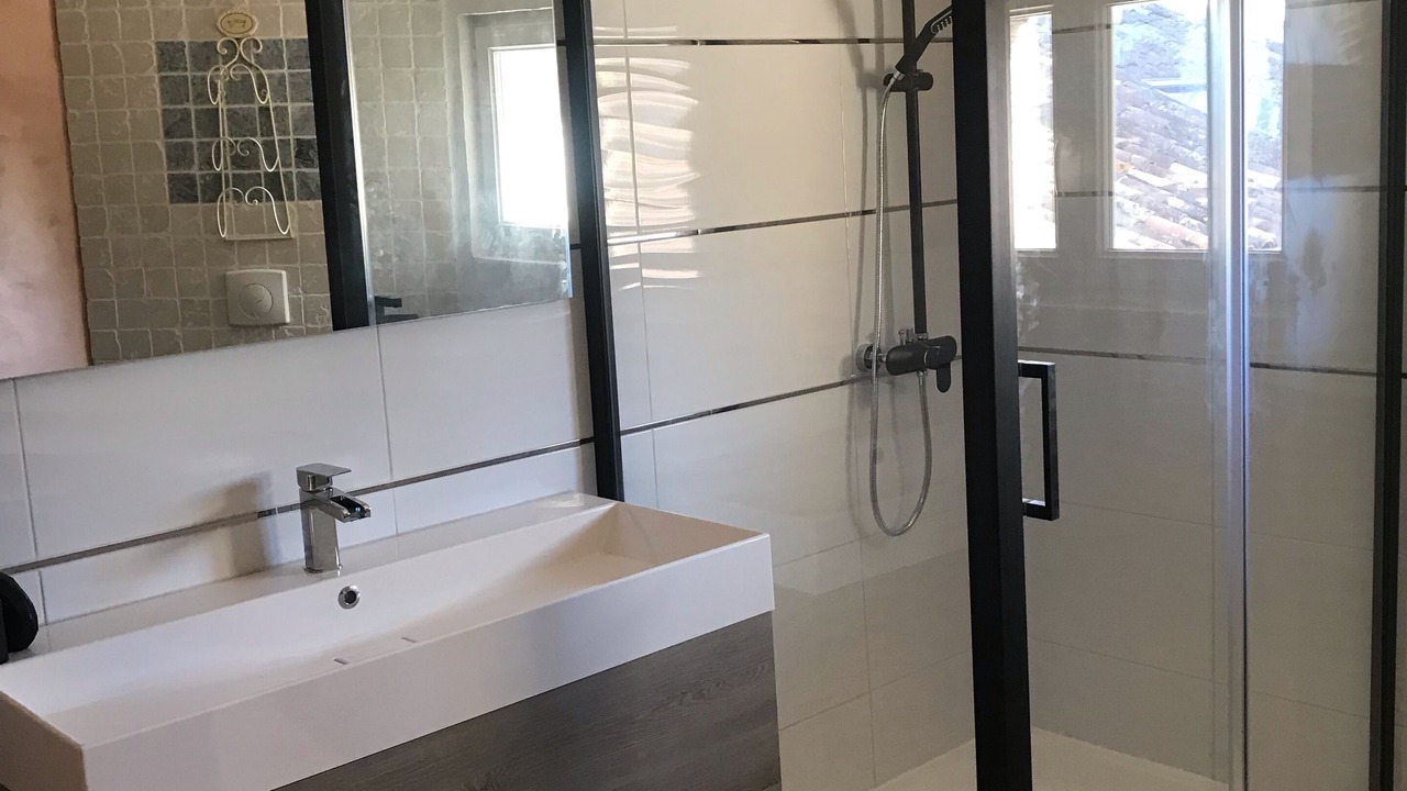Photo of Bathroom in Xaintrailles