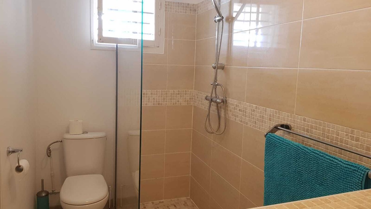 Photo of Bathroom in Saint-Georges-des-Agouts