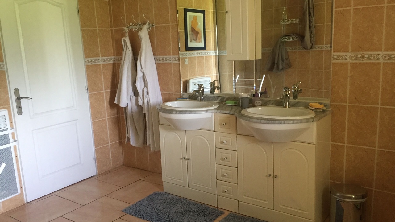 Photo of Bathroom in Marillac-le-Franc