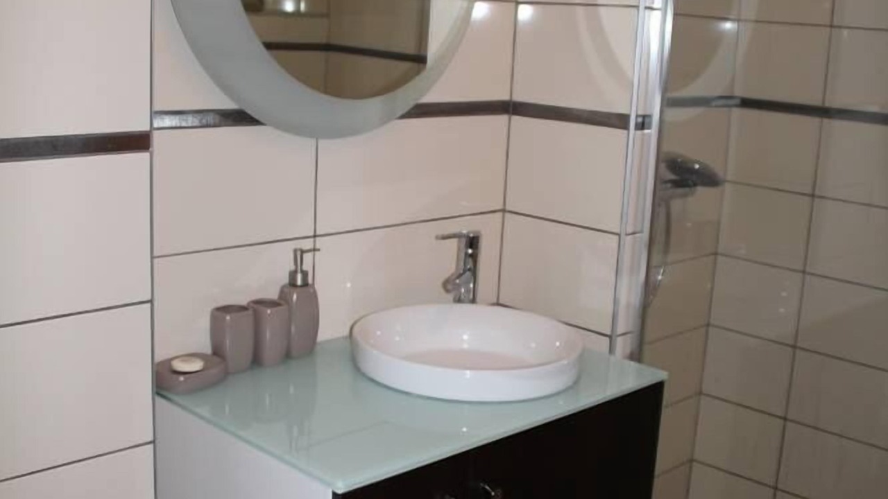 Photo of Bathroom in Port-des-Barques