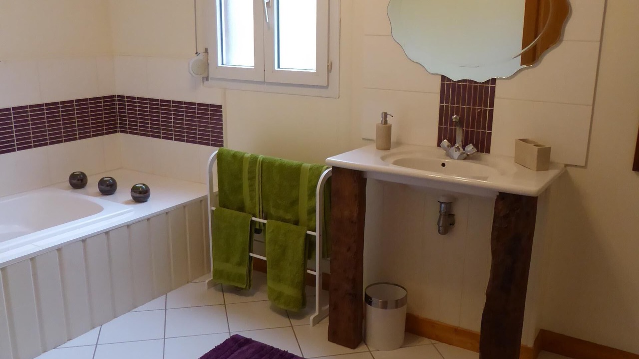 Photo of Bathroom in Le Buisson-de-Cadouin