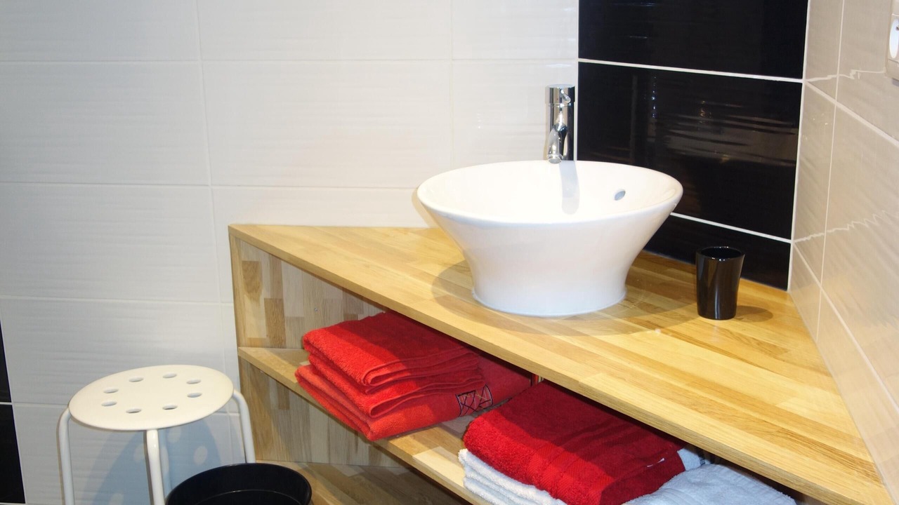 Photo of Bathroom in Rouille
