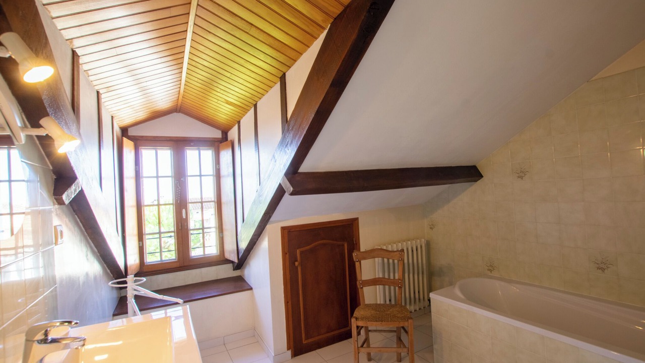 Photo of Bathroom in Saint-Paul-Lizonne