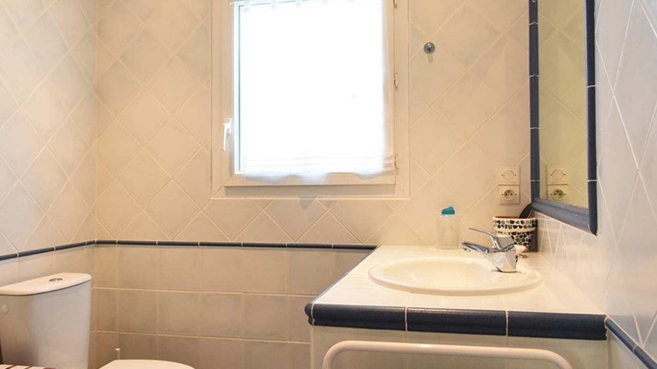 Photo of Bathroom in Les Portes-en-Re