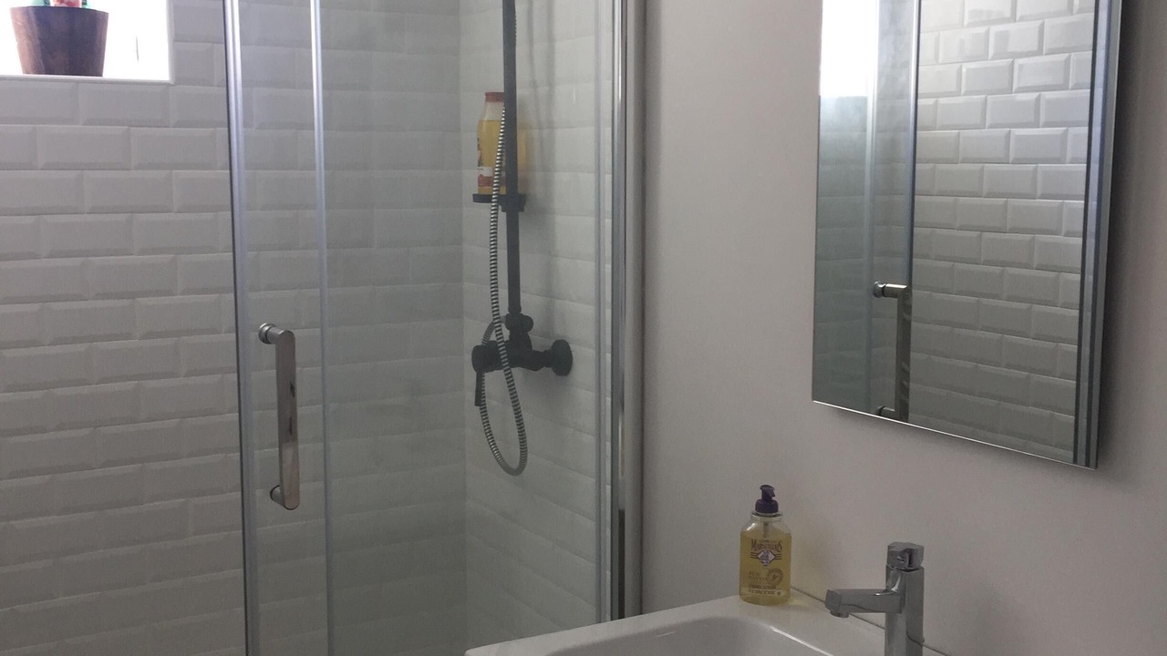 Photo of Bathroom in Queaux