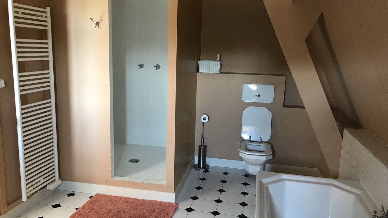Photo of Bathroom in Journet