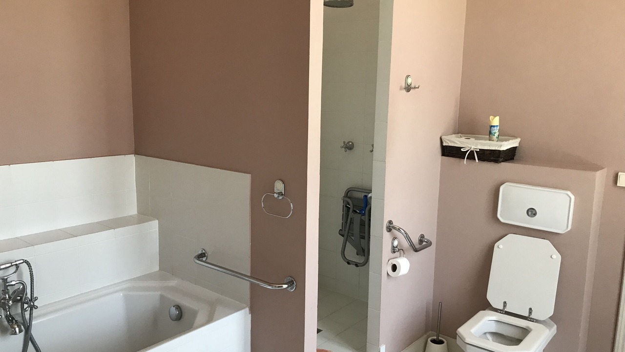 Photo of Bathroom in Journet