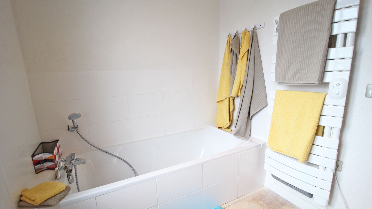 Photo of Bathroom in La Flotte