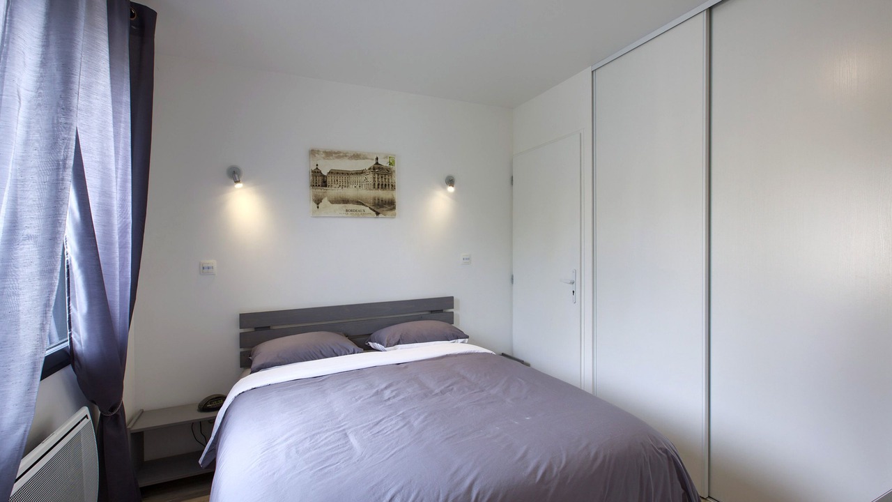Photo of Bedroom in Begles