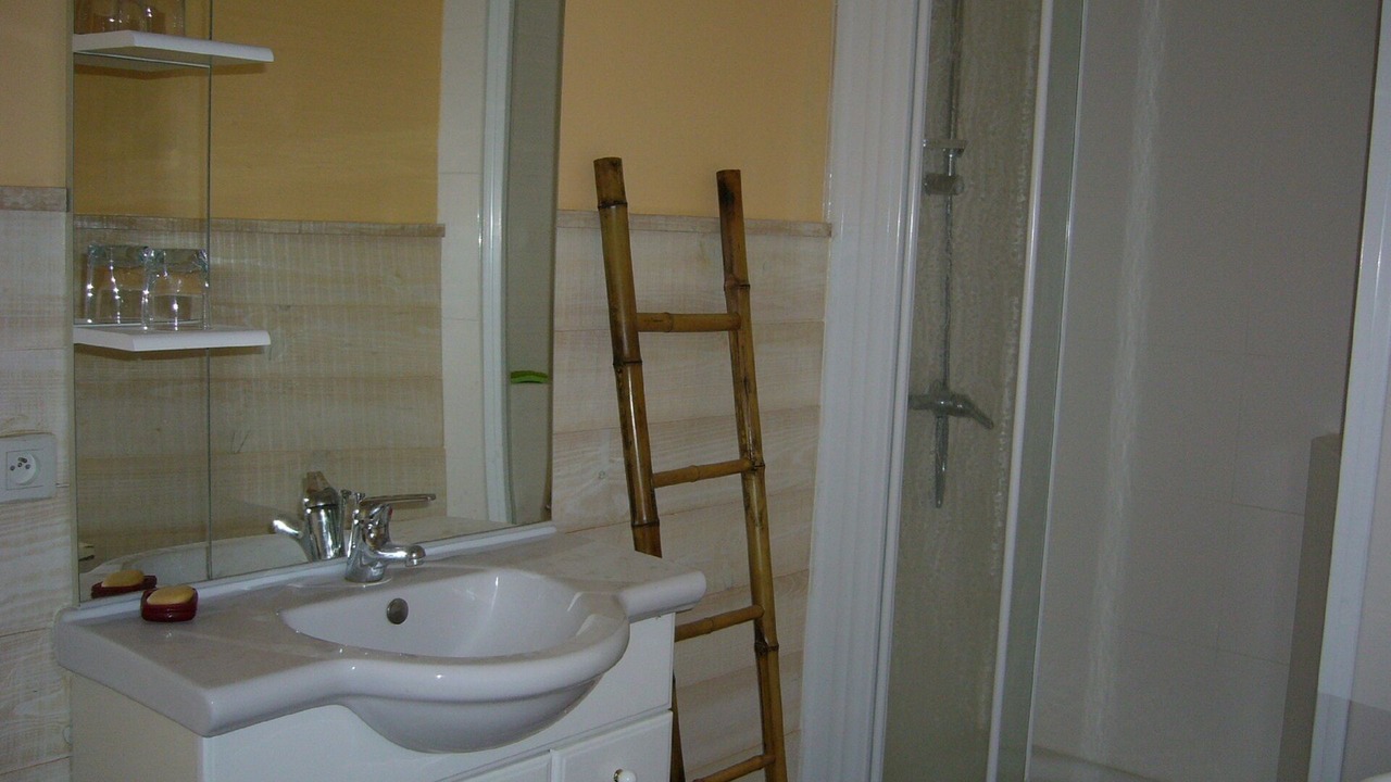 Photo of Bathroom in Saint-Pierre-du-Mont