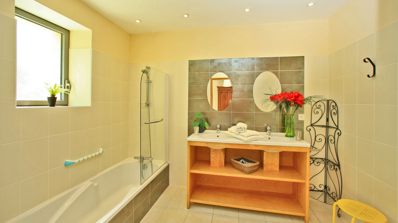 Photo of Bathroom in La Chapelle-Aubareil