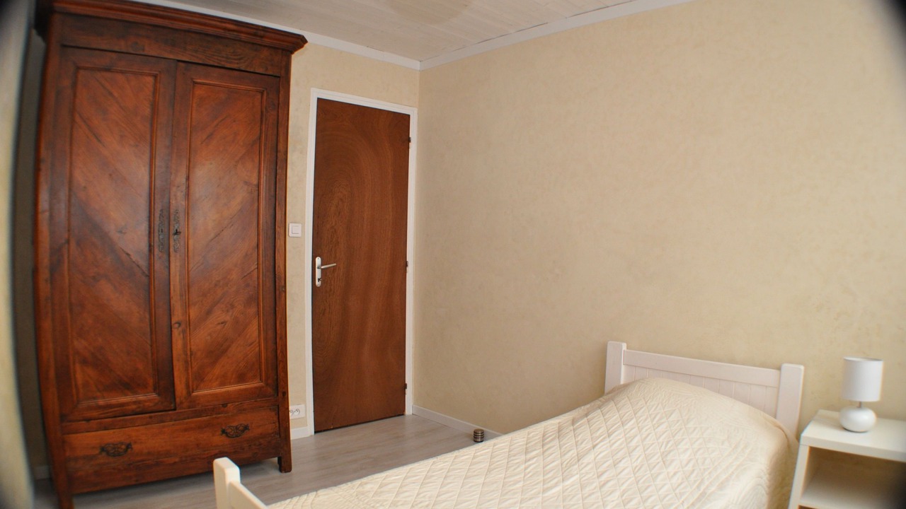 Photo of Bedroom in Lormont