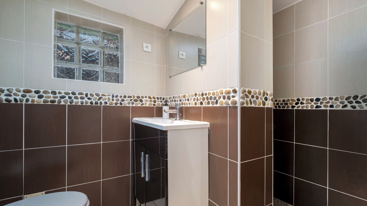 Photo of Bathroom in Rochefort