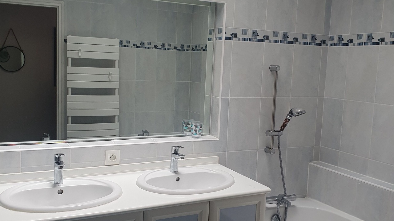 Photo of Bathroom in Angoulins