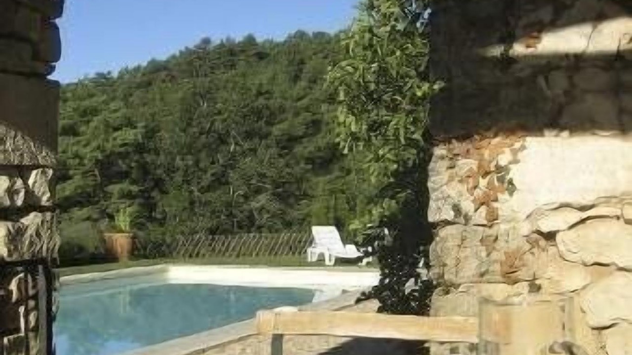 Photo of Outdoor in Thenon
