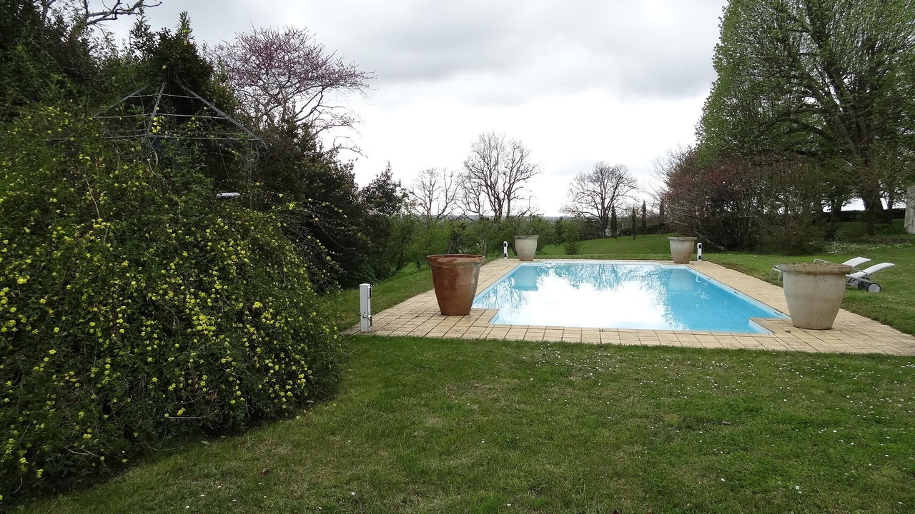 Photo of Outdoor in Camblanes-et-Meynac