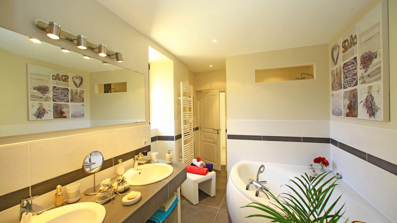 Photo of Bathroom in Sarlat-la-Caneda