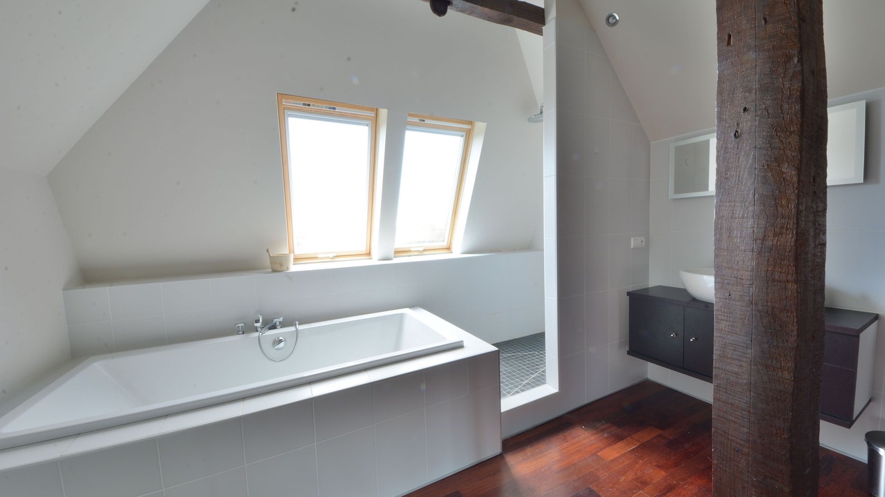 Photo of Bathroom in Buzy