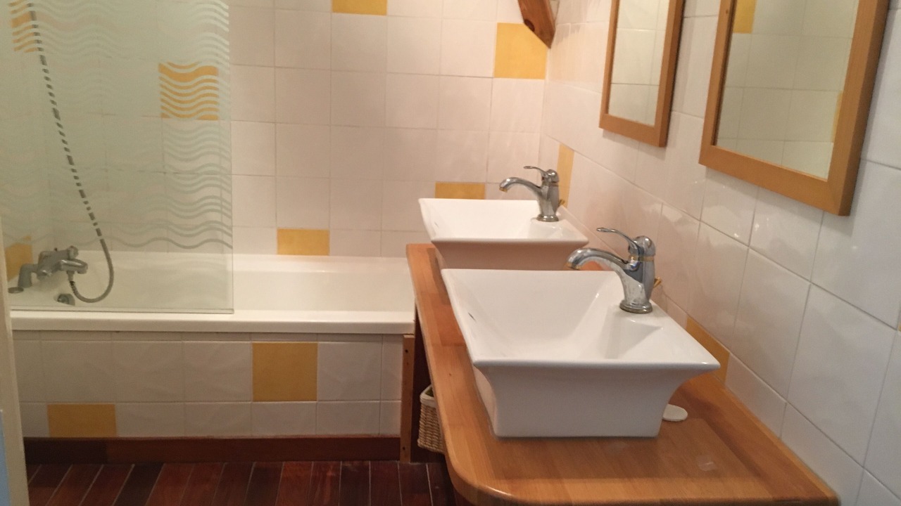 Photo of Bathroom in Ternay