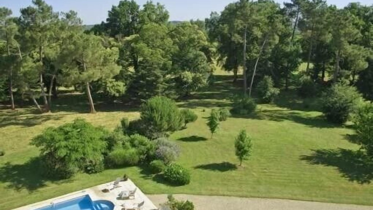 Photo of Outdoor in Saint-Pierre-de-Cole